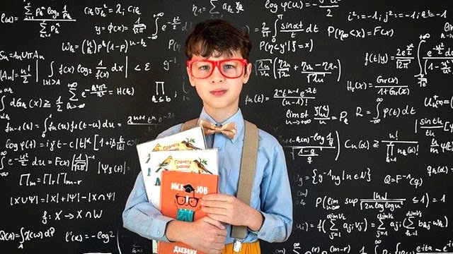 كيفية تربية طفل عبقري طفل عبقري